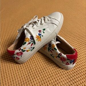 EUC Floral Embroidered White Sneakers | Women’s UK 6 / US 8-8.5 | M&S Collection